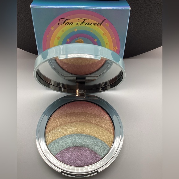 Too Faced Rainbow Strobe Rainbow Effect Highlighter - BNIB & Discontinued - Picture 5 of 16